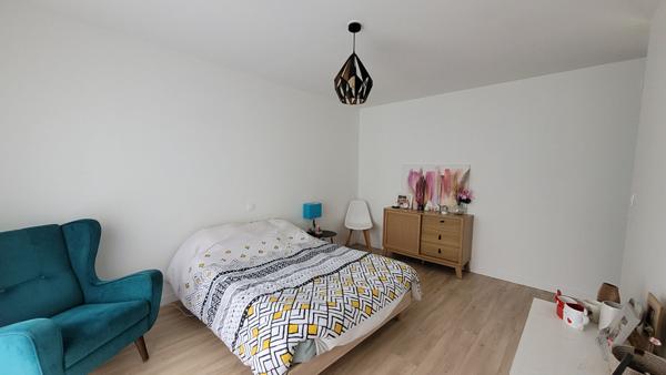 Maison contemporaine à Coulaines dans quartier résidentiel proche écoles, commerces