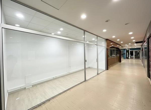 Vente                                                      Local commercial
                        
                     1 pièces                      9 m2                     à Chartres