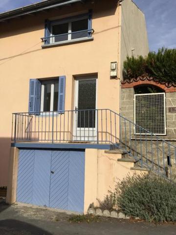 Maison 3 pièces de 57 m² à Unieux
