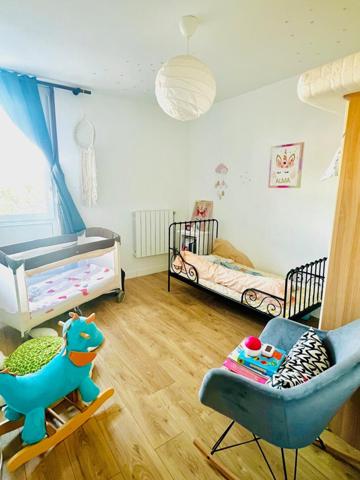 Maison T4 de 111 m2 véranda, jardin, garage