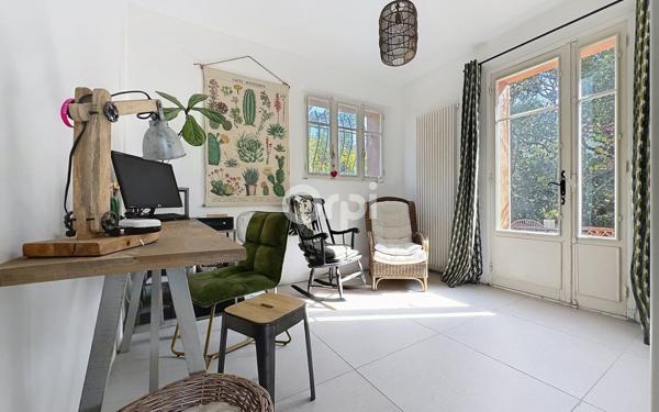 Maison à vendre    6 pièces • 130 m2 Saint-Raphaël