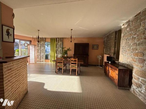 Maison à rénover quartier gare angle de rue passante