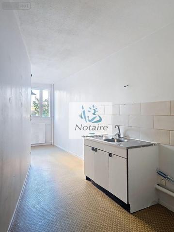 Appartement à rénover à vendre à Chalon-sur-Saône en Saône-et-Loire (71100), ref : 71022/439   
BOUCICAUT