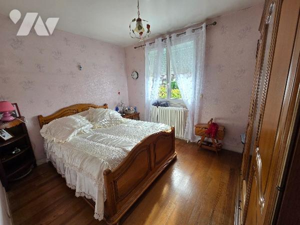 YVETOT, pavillon sur sous sol complet d'~64 m², sur un terrain ~630 m², 2 chambres.