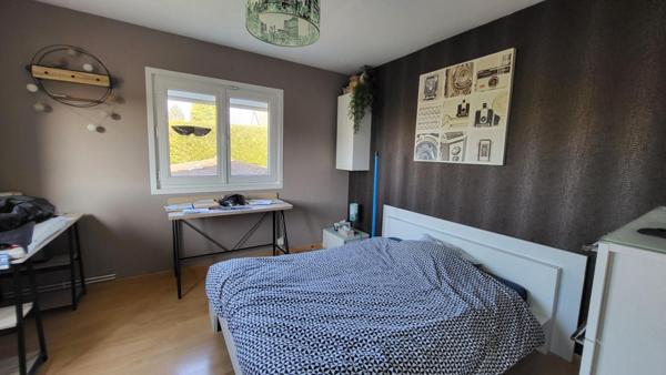 FAYET -CHARMANTE MAISON 4 CHAMBRES-JARDIN-GARAGE