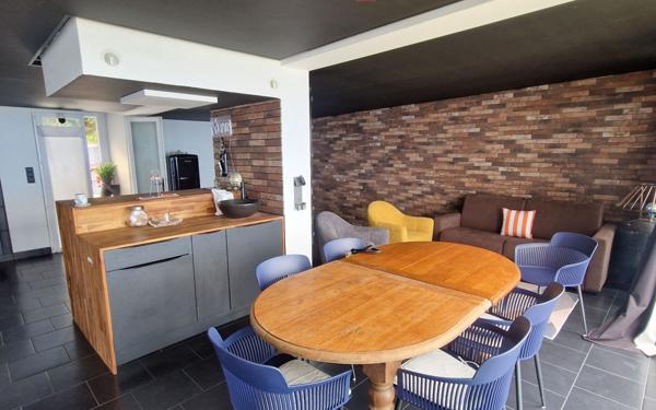 Maison à vendre    3 pièces •  Saint-Leu