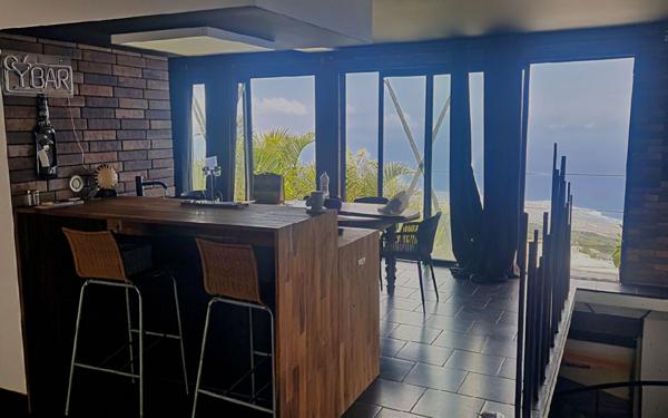 Maison à vendre    3 pièces •  Saint-Leu