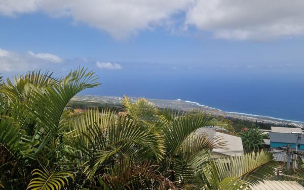 Maison à vendre    3 pièces •  Saint-Leu