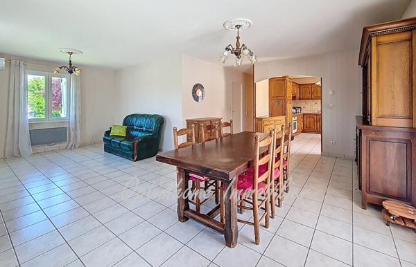 Maison de plain-pied avec grand sous-sol, au calme et proche du centre !