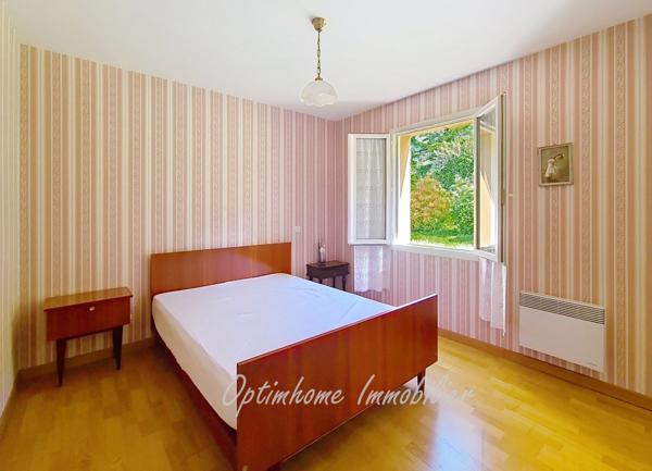 Maison de plain-pied avec grand sous-sol, au calme et proche du centre !