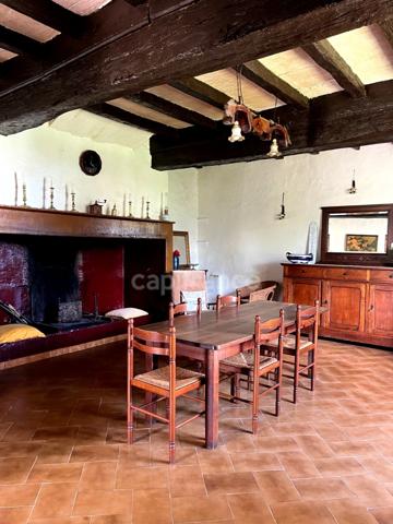 Maison de campagne avec 5 dépendances à restaurer à vendre, à proximité de Saint-Clar (32)