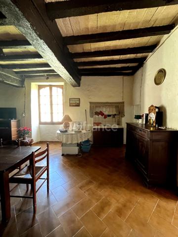 Maison de campagne avec 5 dépendances à restaurer à vendre, à proximité de Saint-Clar (32)