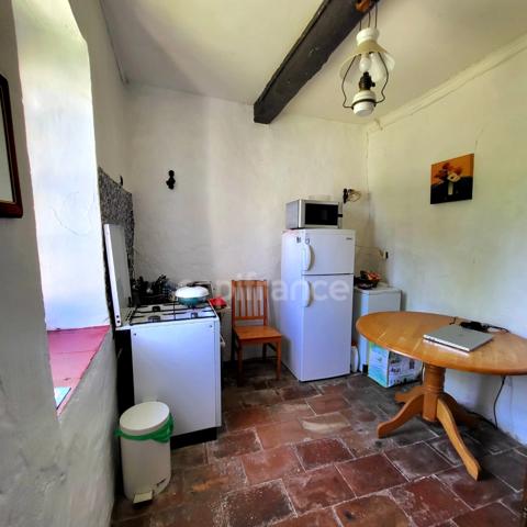 Maison de campagne avec 5 dépendances à restaurer à vendre, à proximité de Saint-Clar (32)