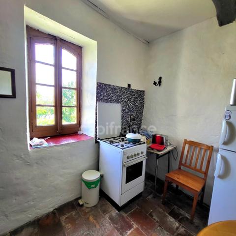 Maison de campagne avec 5 dépendances à restaurer à vendre, à proximité de Saint-Clar (32)