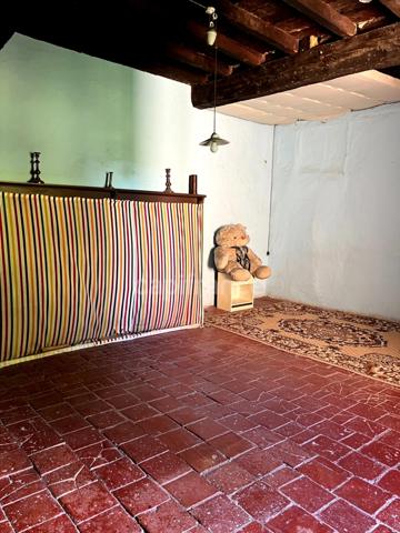 Maison de campagne avec 5 dépendances à restaurer à vendre, à proximité de Saint-Clar (32)