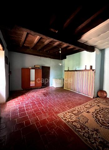 Maison de campagne avec 5 dépendances à restaurer à vendre, à proximité de Saint-Clar (32)
