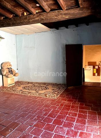 Maison de campagne avec 5 dépendances à restaurer à vendre, à proximité de Saint-Clar (32)