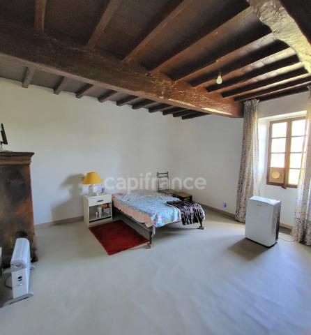 Maison de campagne avec 5 dépendances à restaurer à vendre, à proximité de Saint-Clar (32)