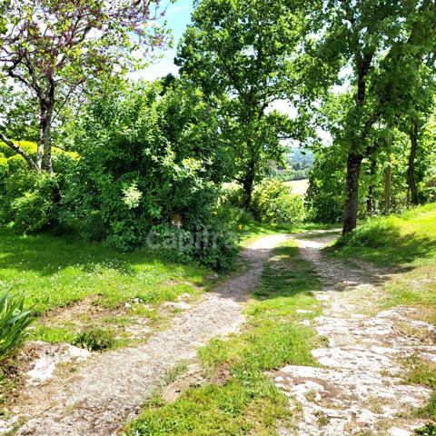 Maison de campagne avec 5 dépendances à restaurer à vendre, à proximité de Saint-Clar (32)