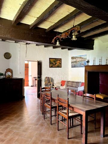 Maison de campagne avec 5 dépendances à restaurer à vendre, à proximité de Saint-Clar (32)