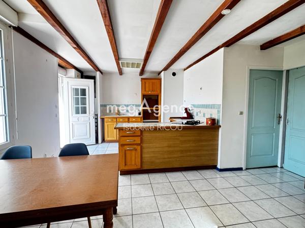 Maison à BOURCEFRANC-LE-CHAPUS, 17560 - 7 pièces 134m²