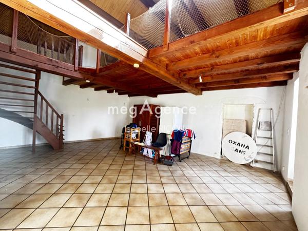 Maison à BOURCEFRANC-LE-CHAPUS, 17560 - 7 pièces 134m²