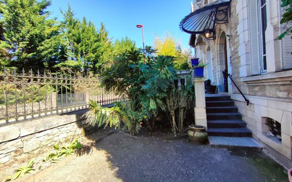 Maison à vendre    6 pièces •  Espalion