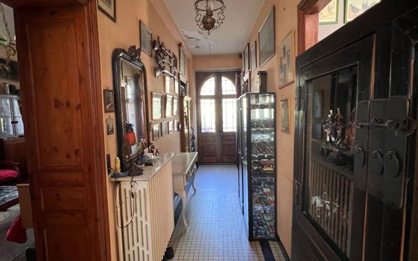 Maison à vendre    6 pièces •  Espalion