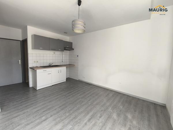 À Marmande, appartement dernier étage avec 2 pièces à louer 430 € par mois