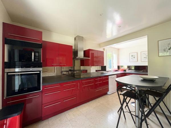 Maison Plaisir 8 pièce(s) 183 m2