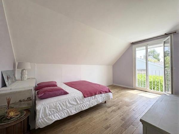 Maison Plaisir 8 pièce(s) 183 m2
