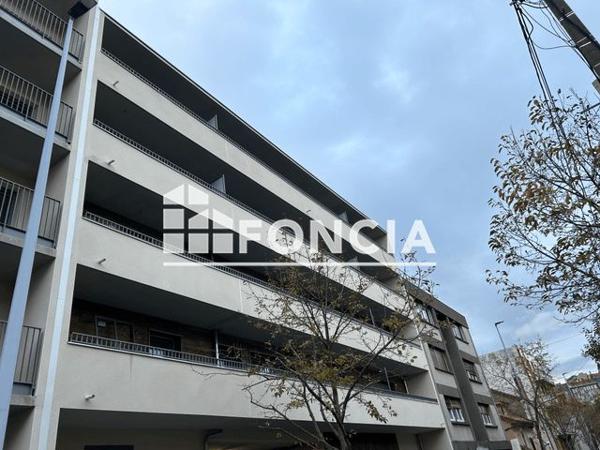 Location Appartement 2 pièces 43.4 m² - 18 RUE DU MARECHAL LECLERC RESIDENCE AU PLURIEL Clermont Ferrand 63000