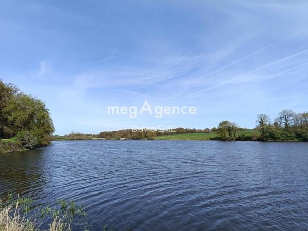 Immeuble à Aizenay, 85190 - 172m²