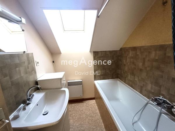 Immeuble à Aizenay, 85190 - 172m²