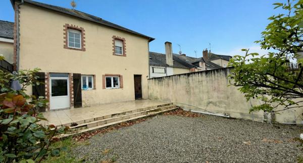 RENAZE - Maison 3 chambres avec jardin de 410 m2