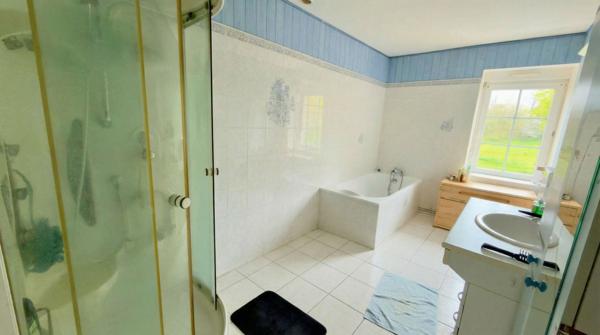 RENAZE - Maison 3 chambres avec jardin de 410 m2