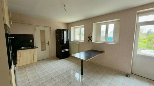 RENAZE - Maison 3 chambres avec jardin de 410 m2