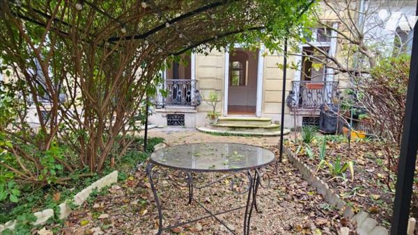Notaire - Duplex avec Jardin - Cité des Fleurs PARIS XVIIème - Exclusivité