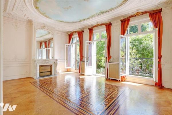 Notaire - Duplex avec Jardin - Cité des Fleurs PARIS XVIIème - Exclusivité