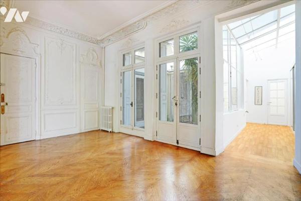 Notaire - Duplex avec Jardin - Cité des Fleurs PARIS XVIIème - Exclusivité