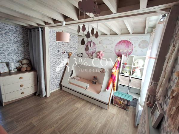 Maison
                                                                                                                                                                                                                                                                                                                        6 pièce(s)                                                                                                                                                                                                          4 chambre(s)                                                                                                                                                                                                          190  m²