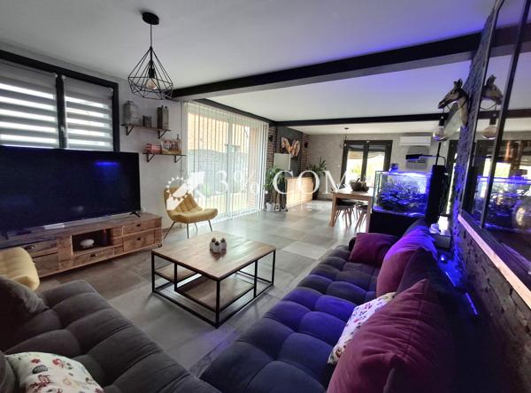 Maison
                                                                                                                                                                                                                                                                                                                        6 pièce(s)                                                                                                                                                                                                          4 chambre(s)                                                                                                                                                                                                          190  m²