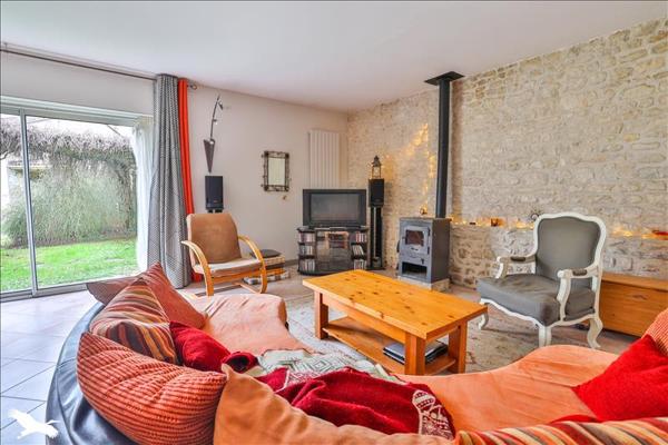 Maison à vendre |  Gourville |  6 pièces | 170 m²