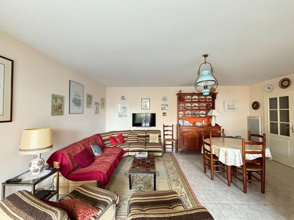 Appartement Les Sables D Olonne 3 pièces 68 m² terrasse garage proche centre ville et gare.