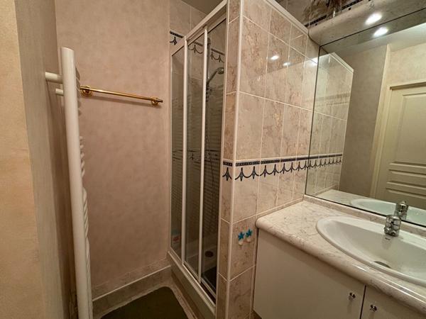 Appartement Les Sables D Olonne 3 pièces 68 m² terrasse garage proche centre ville et gare.