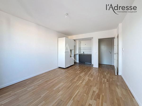 Appartement Suresnes 2 pièce(s) 41 m2/Balcon/Parking