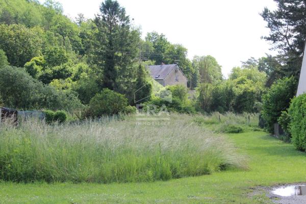 19523 - 18 kms au nord de Soissons : Terrain à bâtir.