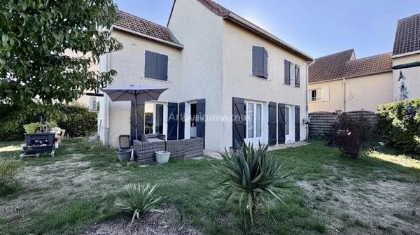 Vente                                                      Maison
                        
                     5 pièces                      127 m2                     à Morestel