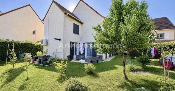 Vente                                                      Maison
                        
                     5 pièces                      127 m2                     à Morestel