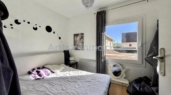 Vente                                                      Maison
                        
                     5 pièces                      127 m2                     à Morestel